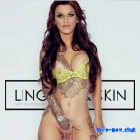 Татуированные дамы с обнаженными телами