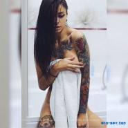 Обнаженные девушки с тату