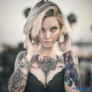 Обнаженные девушки с тату