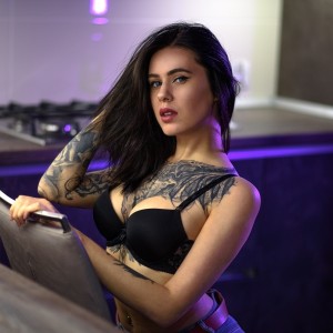 Лена Ленина