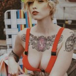 Неформальные и голые дамы