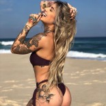 Неформальные и голые дамы